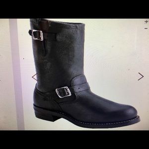 Ruff and tough look Chippewa men’s engineered steel motorcycle boots 11 D